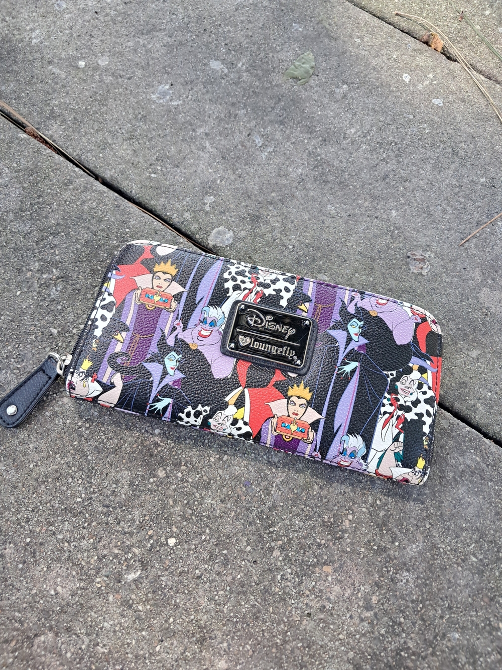 Loungefly Villains Zip-Around Wallet - Black Multicolor